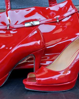 Scarpe donna vernice n. 40