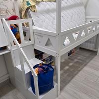 letto a soppalco con scivolo e mobili