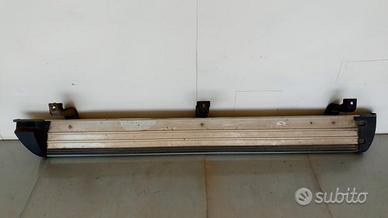 Pedana salita a/dx mitsubishi l200 2006>2010 usato