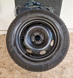 4 cerchi + gomme invernali Peugeot 2008