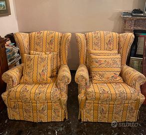 Raffinata Coppia di Poltrone Bergère.