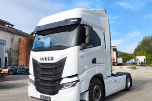 IVECO S-WAY 570 CV