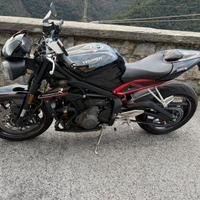 Street triple R 765 con 16000km