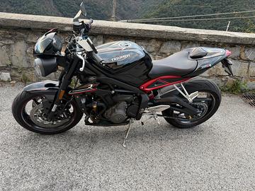Street triple R 765 con 16000km