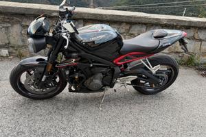 Street triple R 765 con 16000km
