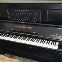 Pianoforte verticale Steinway & Sons
