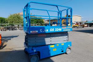 Piattaforma aerea Verticale GENIE GS 32.46