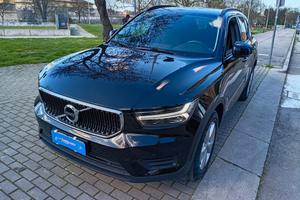 Volvo XC40 T2 Geartronic Momentum