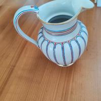 Brocca in porcellana