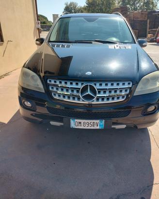 Mercedes Benz 320