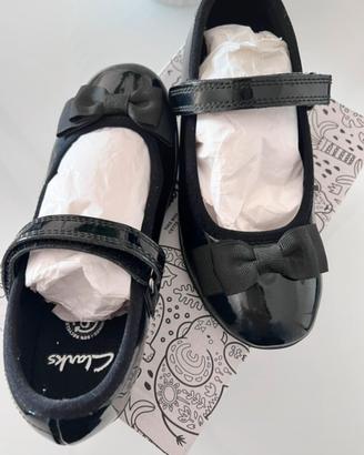 Ballerine nere con fiocco