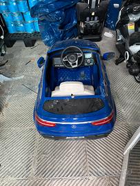 Auto per bambini telecomandata con stereo