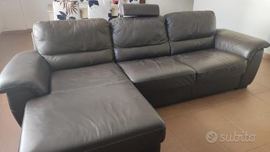 Divano Kermes in vera pelle  con chaise-long