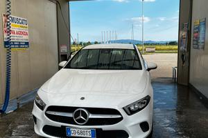 Mercedes classe A250E business extra