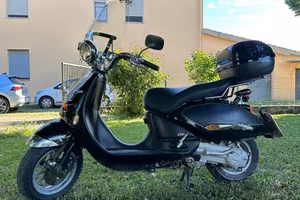 Aprilia 125 nuovo 239km