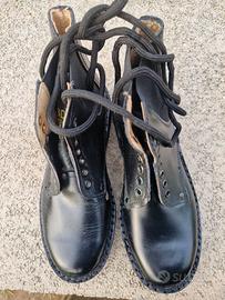 Stivaletti con lacci