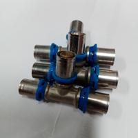 raccordi a T 18x16x16 x tubo multistrato a press. 