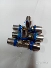 raccordi a T 18x16x16 x tubo multistrato a press. 
