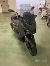 Yamaha xmax 300