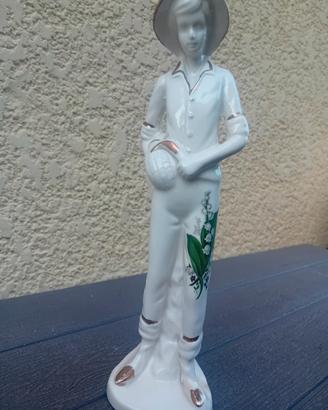 Statuetta ragazzo ceramica