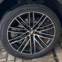 Cerchi porsche Macan 21