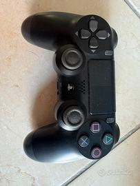 Playstation 4 pro con 3 giochi