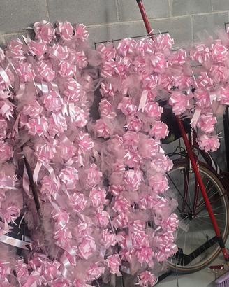 scritta noemi con ciocche rosa e tulle