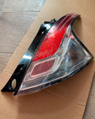 51833630 Fanale post. DX LANCIA YPSILON