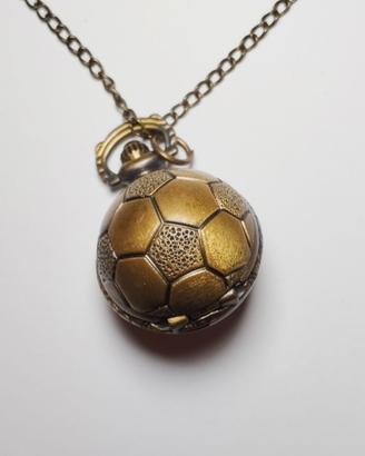 Collana vintage con ciondolo palla da calcio