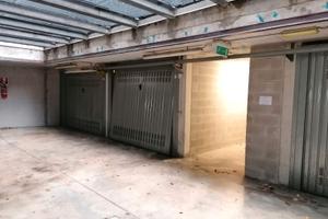 Garage - Via Ranzani (zona università)
