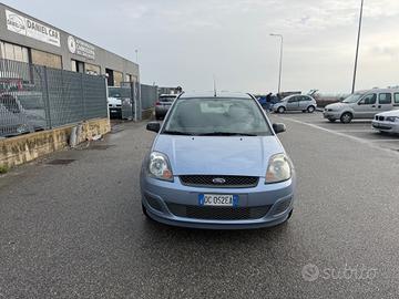 Ford Fiesta 1.2 16V 5p. Ghia