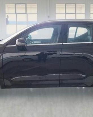PROMO Volvo XC40 B4 AWD Geartronic Momentum