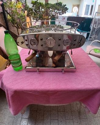 macchina da caffè a cialde Illy 