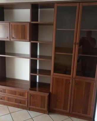 Armadio  in legno soggiorno 
