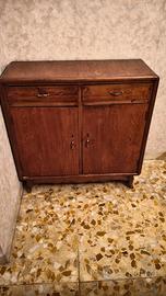 Mobile vintage in legno