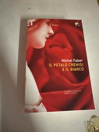 Il petalo cremisi e il bianco