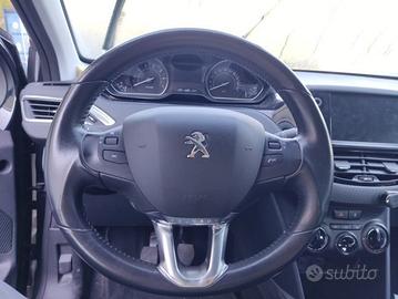 Volante PEUGEOT 2008 del 2018
