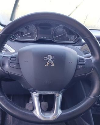 Volante PEUGEOT 2008 del 2018