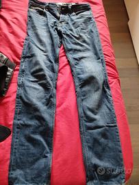 jeans pantaloni moto con protezioni