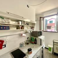 MONOLOCALE A IMPERIA