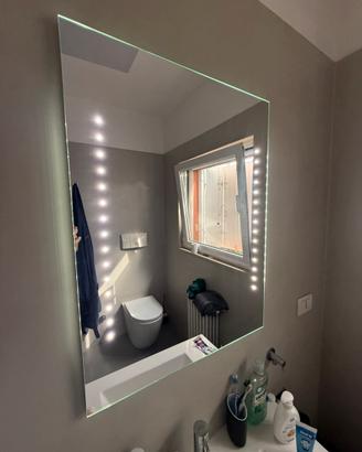 Specchio bagno illuminato