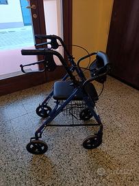 Deambulatore rollator pieghevole