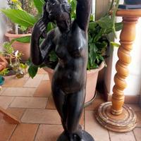 statua venere nera