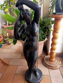 statua venere nera