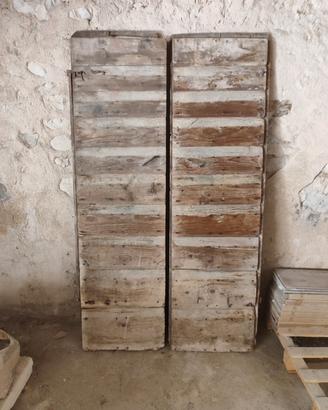 Porta antica in legno a 2 ante