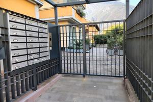 Trento, via Buccella, appartamento con cortile di