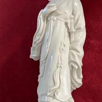 statua di guerriero in porcellana cinese bianca
