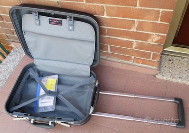 Trolley Rigido Roncato, Valigia con Ruote