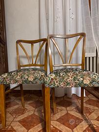 Coppia di sedie in legno con cuscino floreale