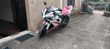 Yamaha YZF-R1